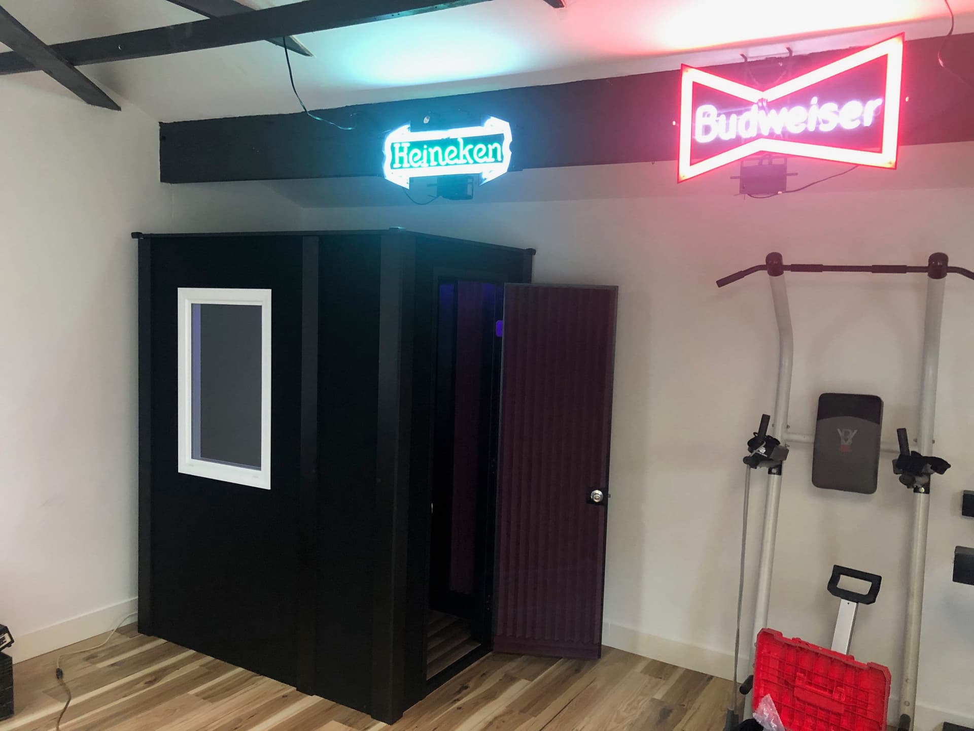 Transform Your Space with a 4x6 Vocal Booth image